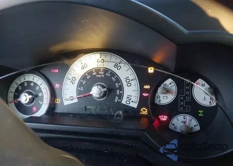 2011 Toyota Fj Cruiser z USA, uszkodzony, nr VIN JTEBU4BF7BK102338